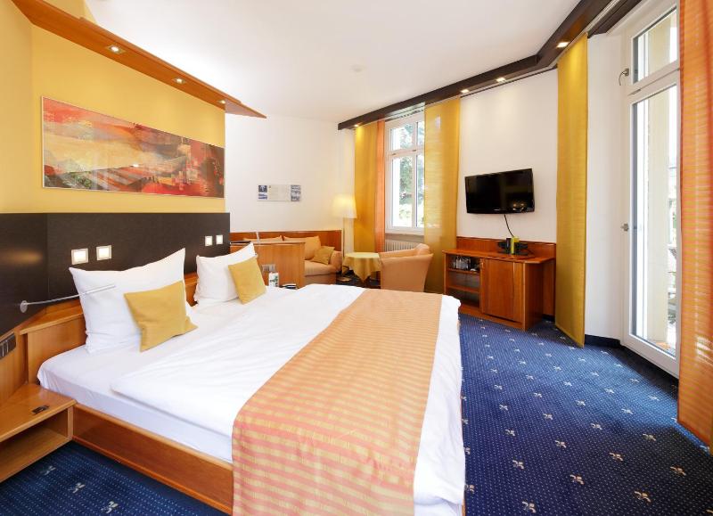 Superior Double Room image 1