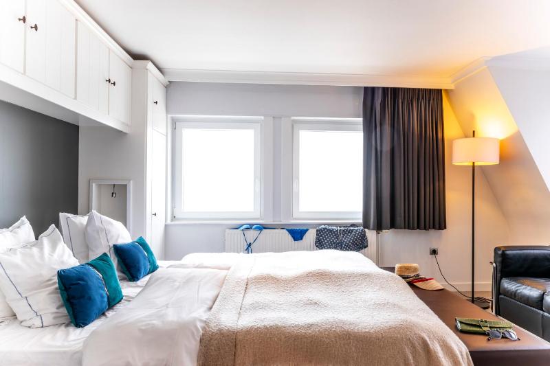 Junior Suite with Sea View image 2