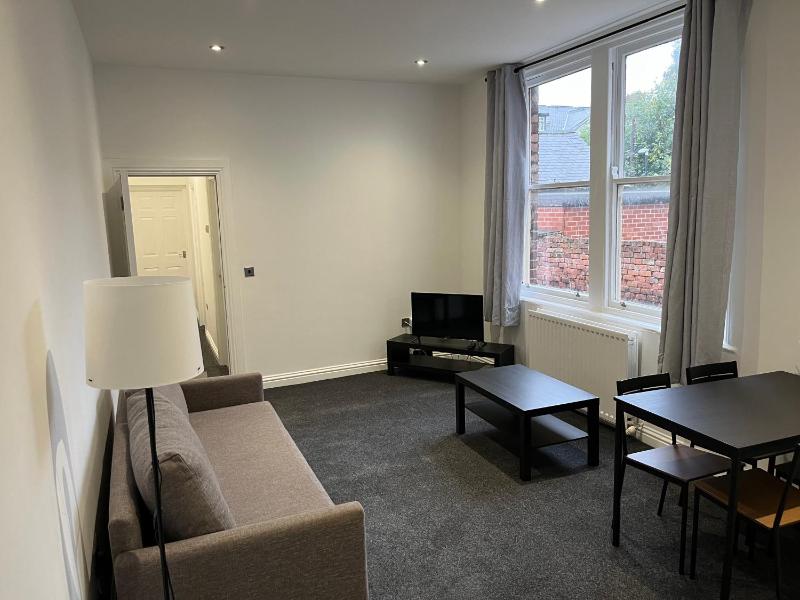 One-Bedroom Apartment image 1