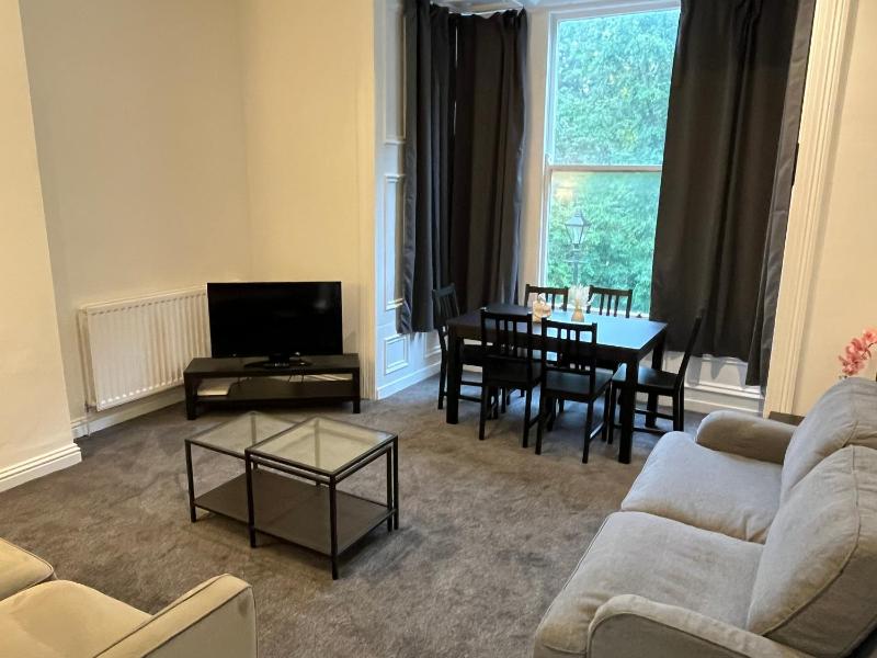 Two-Room Apartment image 1