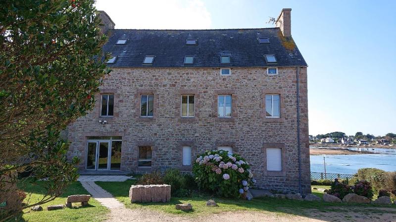 Appartement avec WIFI VUE SUR LE PORT DE PLOUMANAC'H à PERROS-GUIREC - Réf 876 - image 10