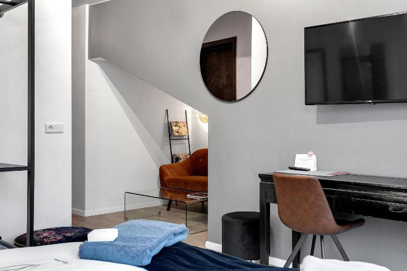 City Center Hotel - image 7