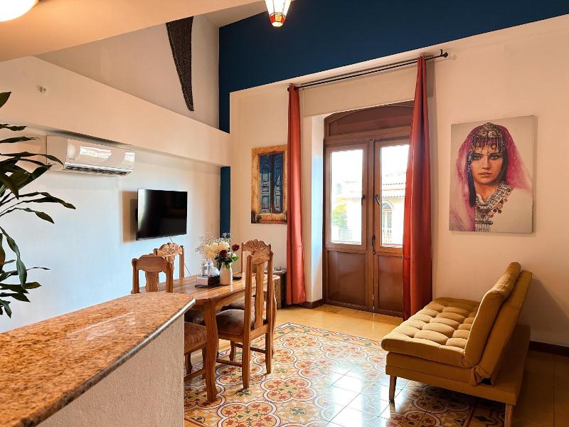 Oasis Hotel - image 8
