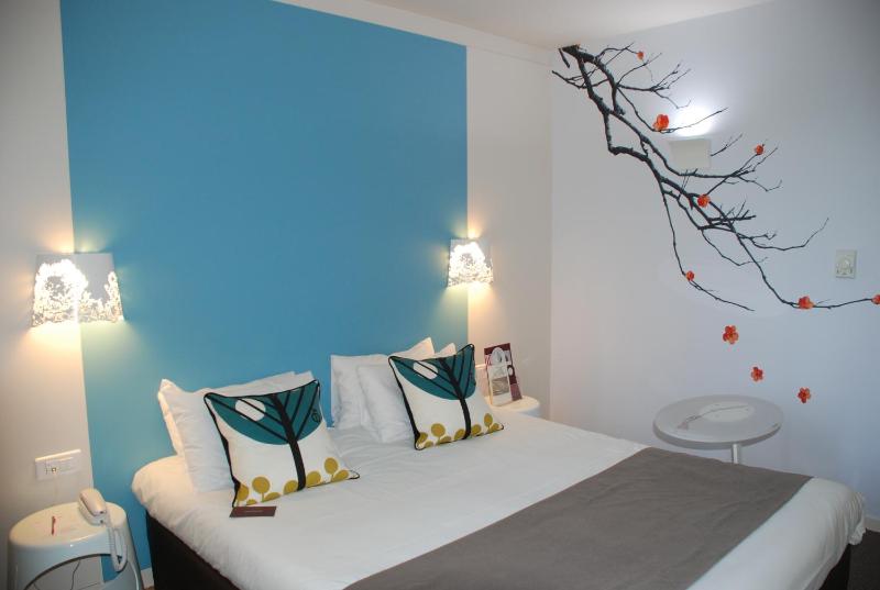 Two Double Adjacent Rooms image 4