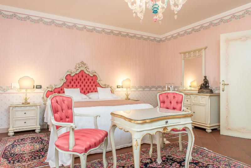 Suite image 3