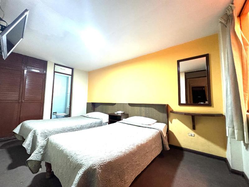 Hotel Los Angeles - image 11