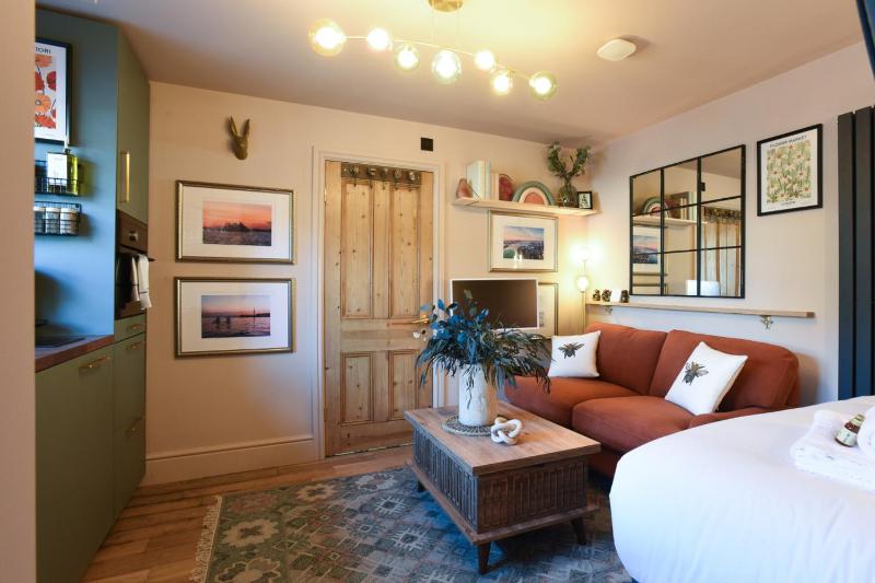 Air Maison - La Petite Maison - Southsea Retreat - image 1