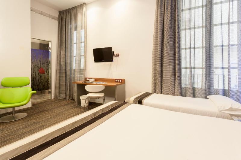 Triple Room image 3
