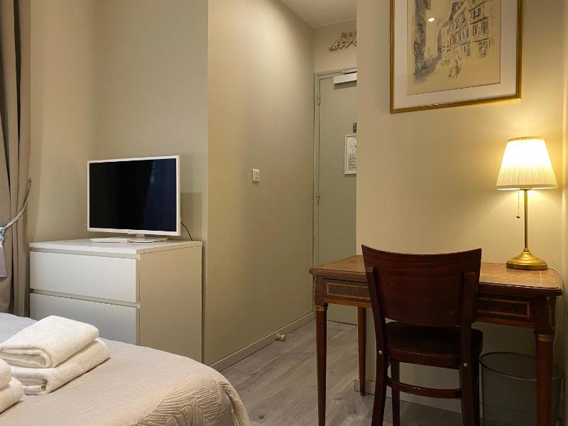 Hotel Saint Yves - image 13