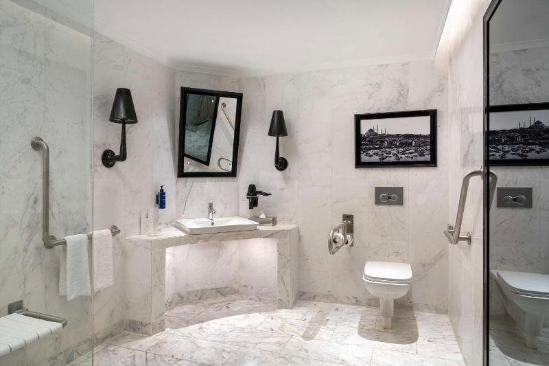 Standard Room image 3