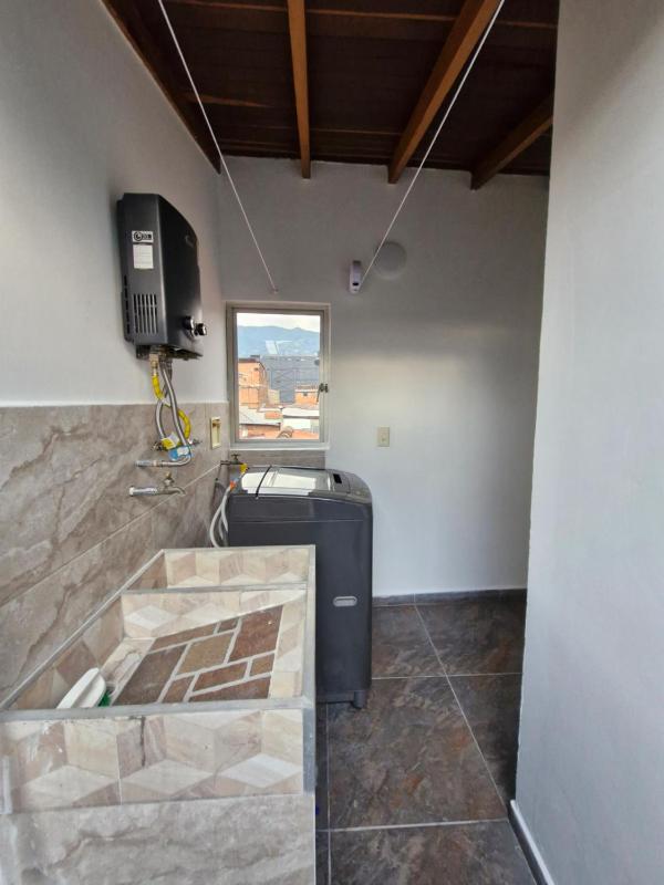 302 Apartamento Completo en Medellín - image 13