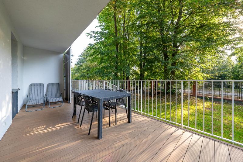 ApartamentyPrzyMorzu 010 z Basenem Tarasem i Ogródkiem - image 7