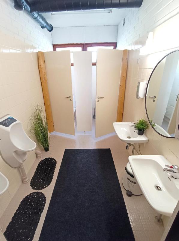 Quadruple Room with Shared Bathroom image 2