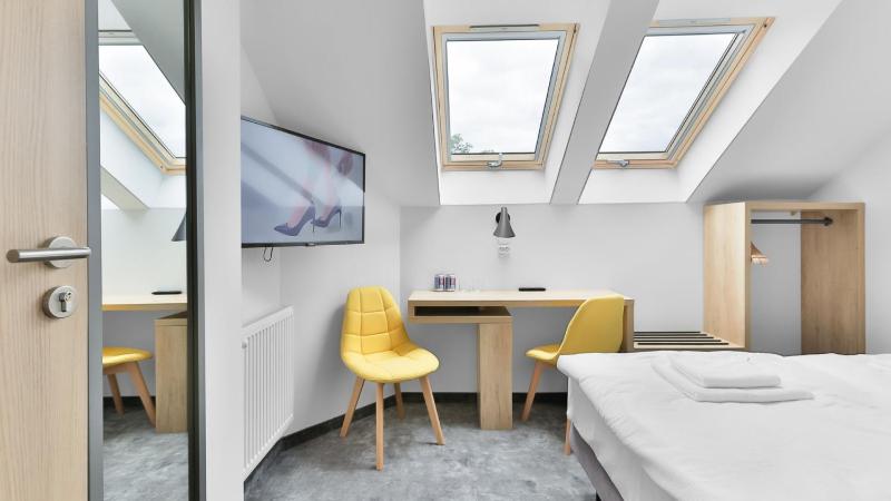 Quadruple Studio in the attic image 2