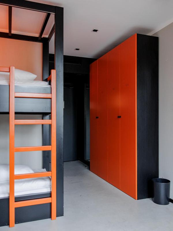 Quadruple Room image 4