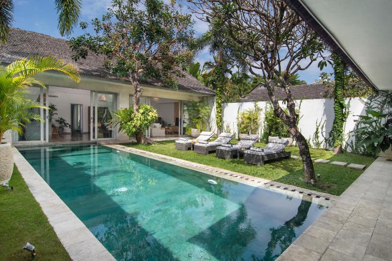 Villa Mia by Villa Finder - image 1