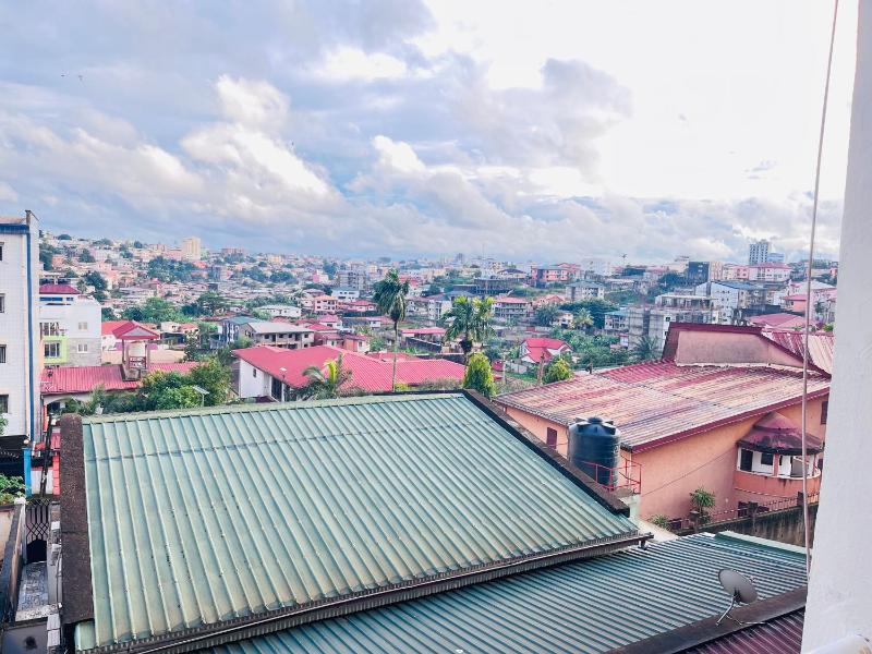 Appartements modernes Wifi TV - Yaoundé Omnisports - image 11