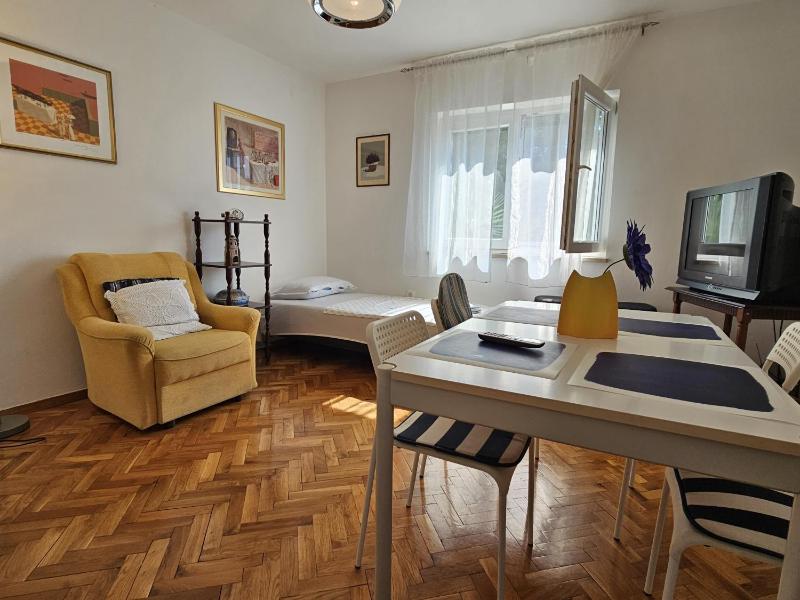 Apartment Magdica - image 11