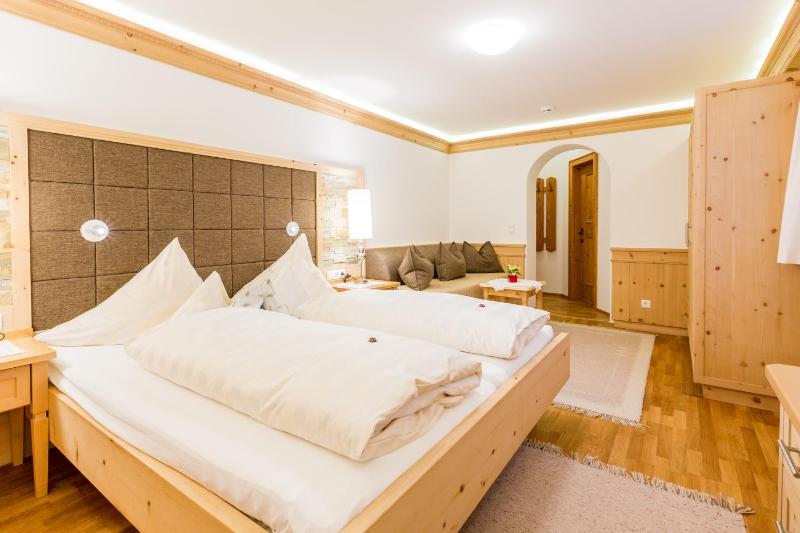 Standard Double Room image 1