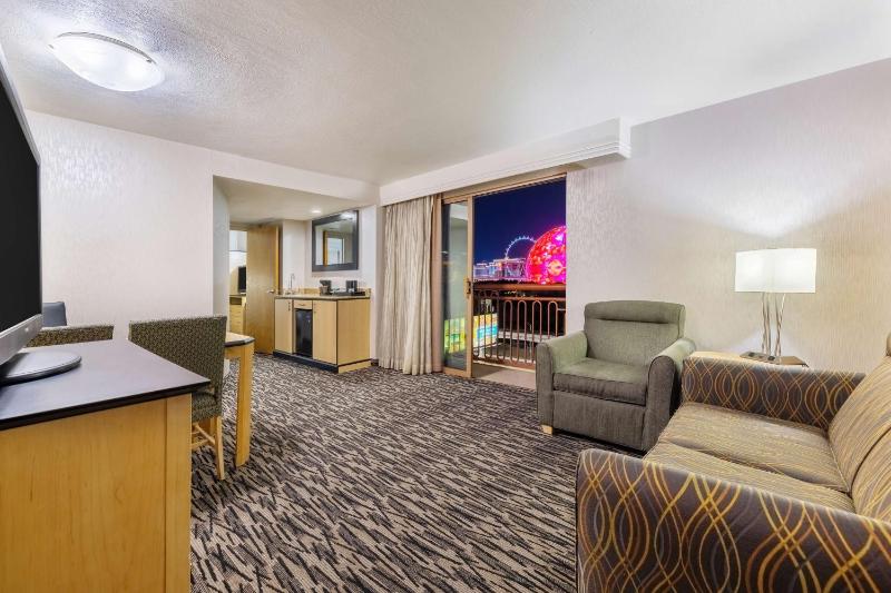 King Suite image 4