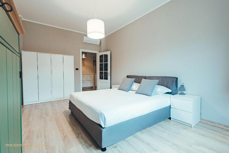 La Mole House - Parking free - image 3