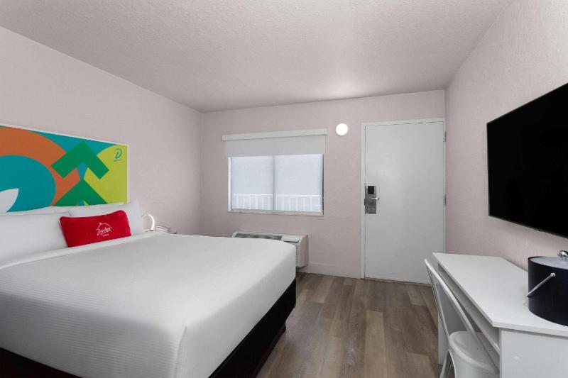 Travelodge by Wyndham Orlando Lake Buena Vista South - image 12