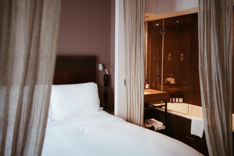 Emotion Room image 2