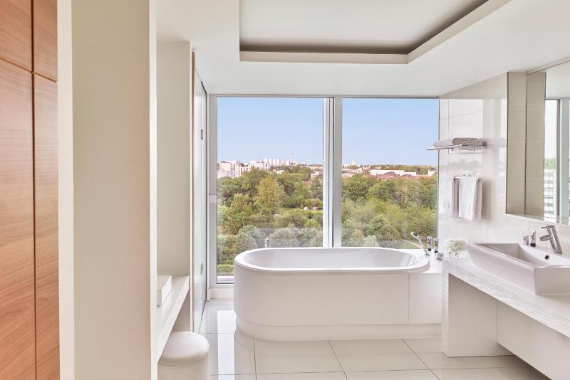 Junior Suite image 3