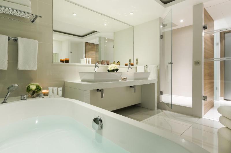Junior Suite image 1