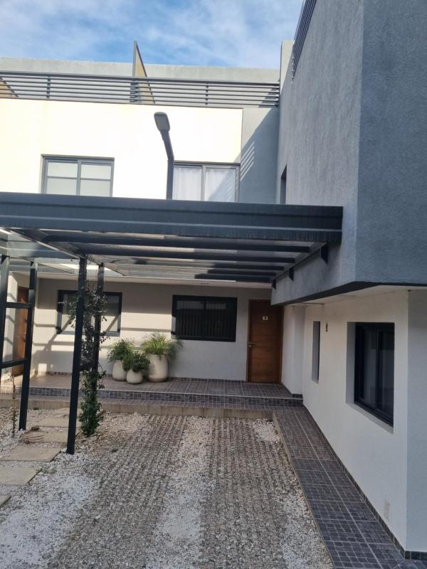 Depto triplex frente el lago - image 2
