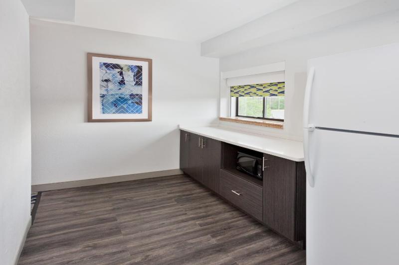 King Suite image 2