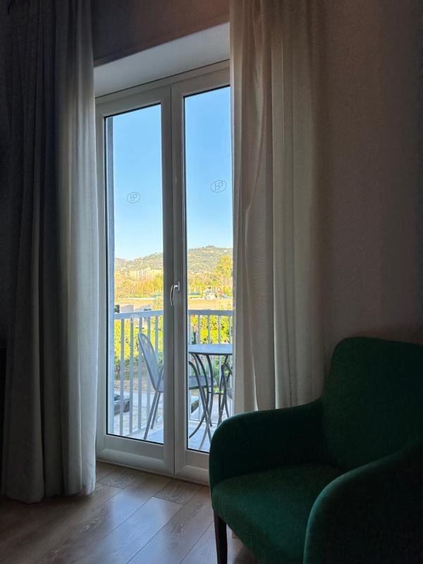 Double or Twin Room with Balcony image 3