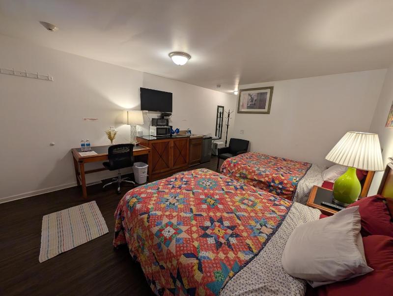 Large Double Room image 3