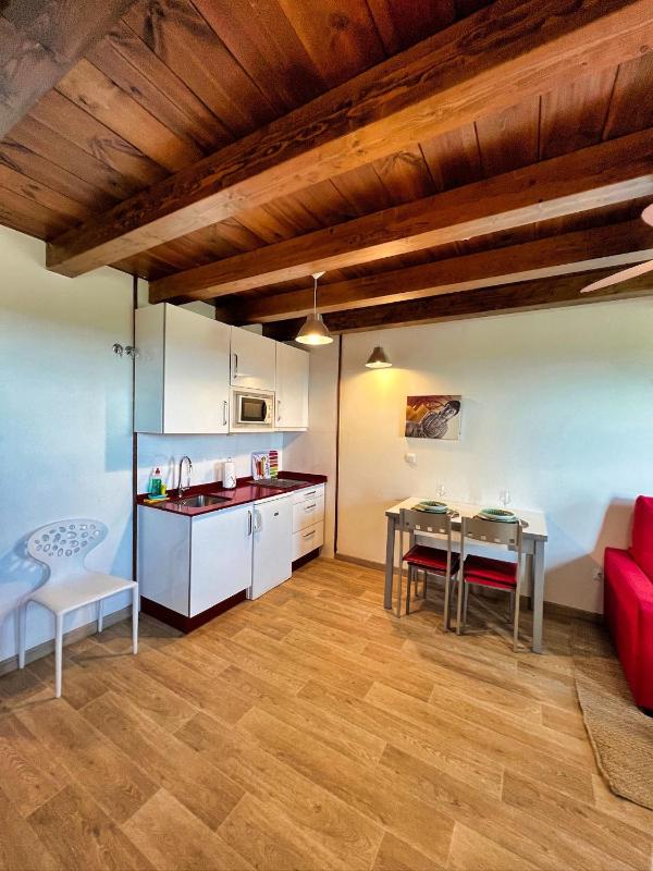 Studio Apartment with Spa Access  image 3