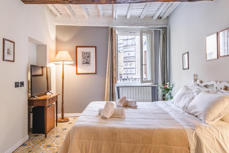 Two Connecting Double Rooms image 2