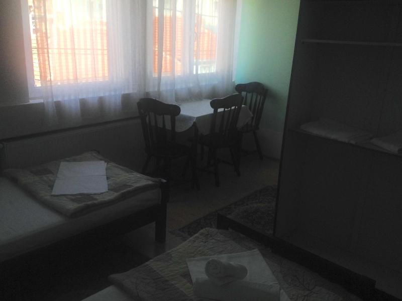 Triple Room with Private Bathroom image 2