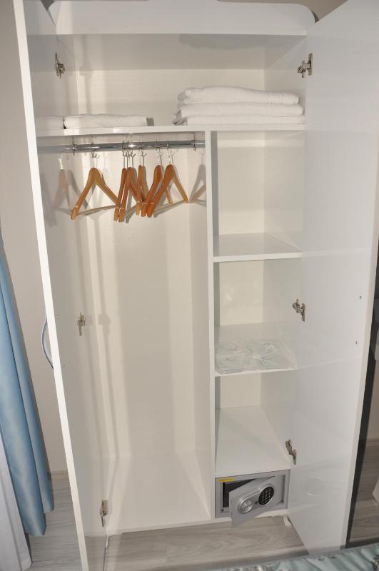 Single Room image 2