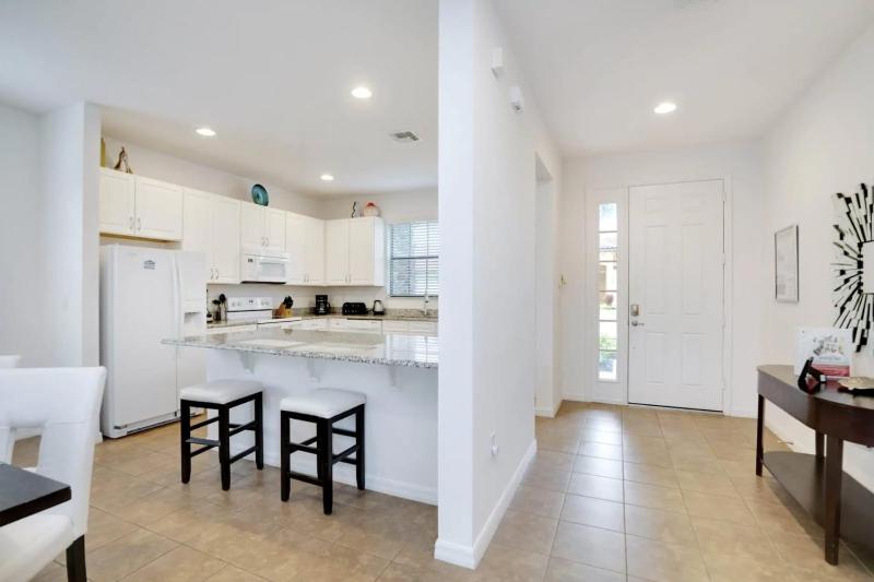 Grand EXEC Golf 4BR Pool Home Near Disney - image 12