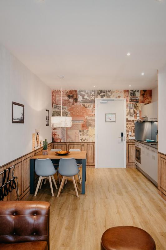 One-Bedroom Executive Apartment image 2