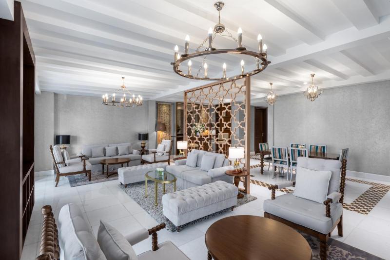 Royal Suite  image 3