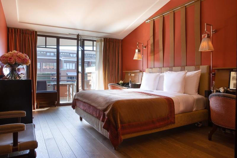 Superior Double Room image 4