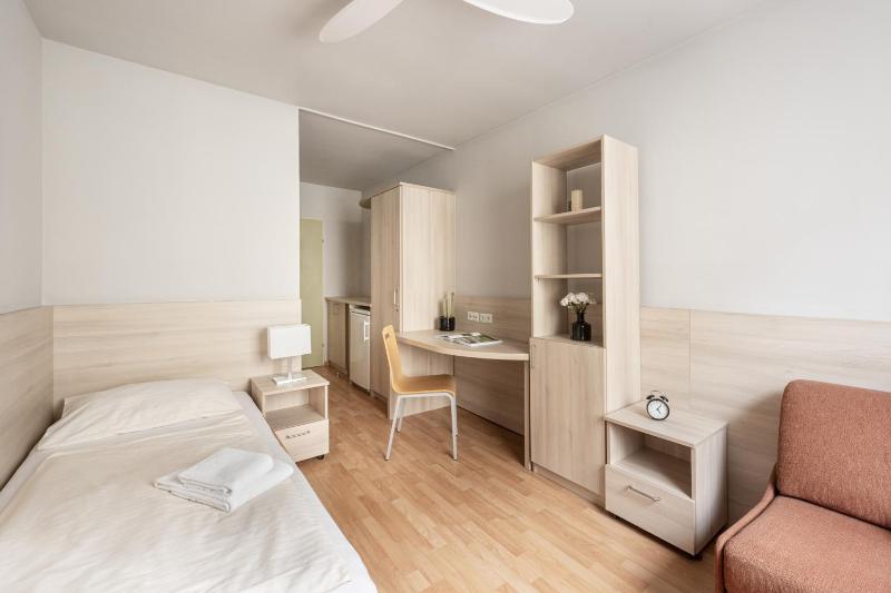 Single Room image 1