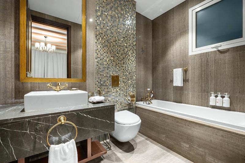 Four-Bedroom Villa with Polo View & Private Pool image 3