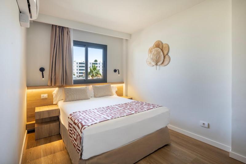 Double Room with Kitchenette (2 Adults + 1 Child)  image 3