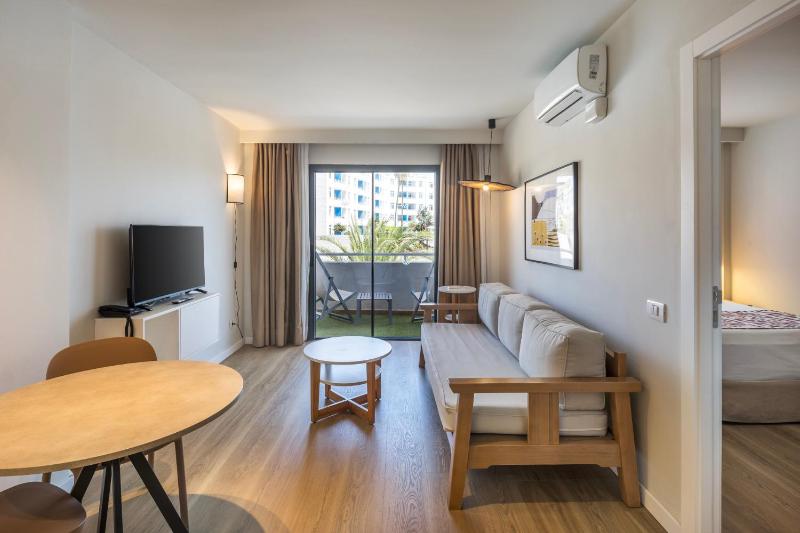 Double Room with Kitchenette (2 Adults + 1 Child)  image 1