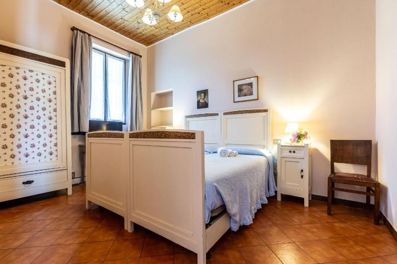 Double or Twin Room with Shared Bathroom image 4