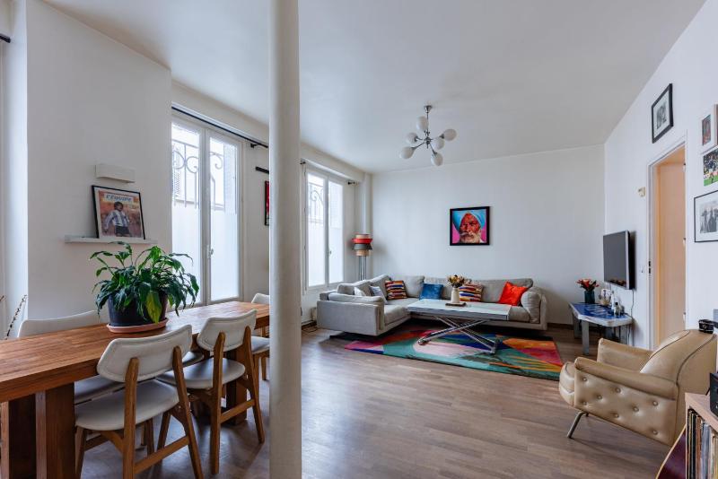 Grand appt 2 Ch proche Champs Elysees Montmartre - image 10