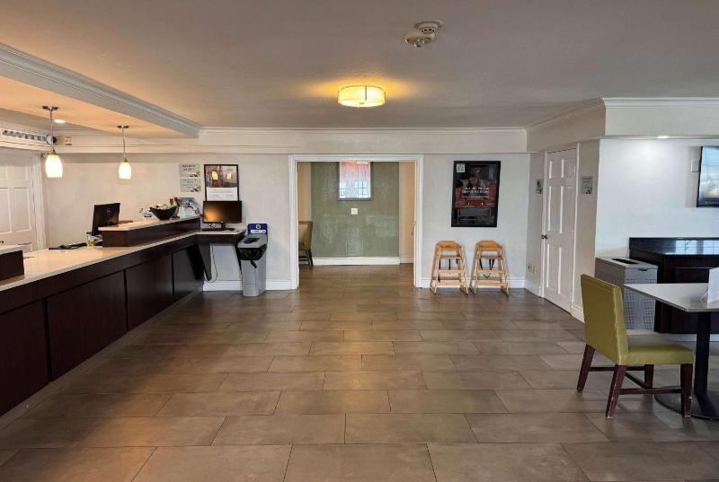 Wingate by Wyndham Galveston Beachfront at the Seawall - image 24