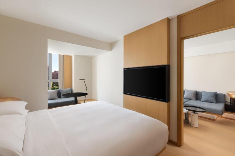 Executive King Suite image 1