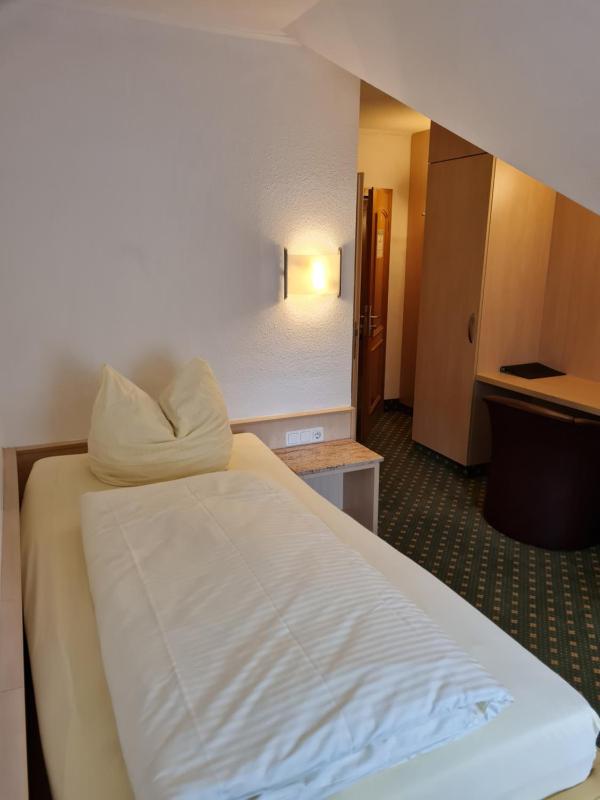 Single Room image 1